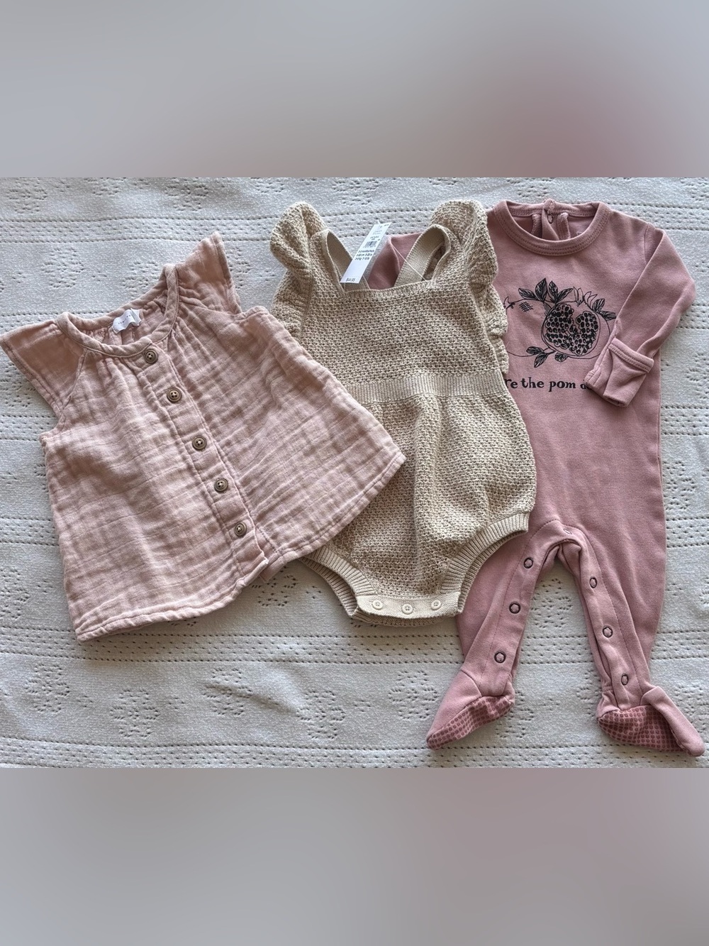 Jamie Kay + L’oved Baby Bundle 0–3M | Muslin + Knit Set
